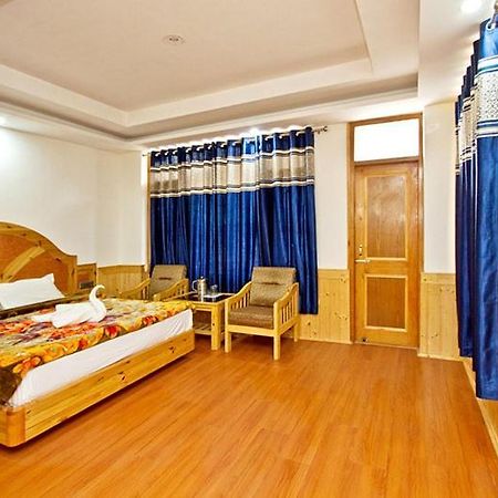 Hotel Uday Himalaya Manāli Extérieur photo